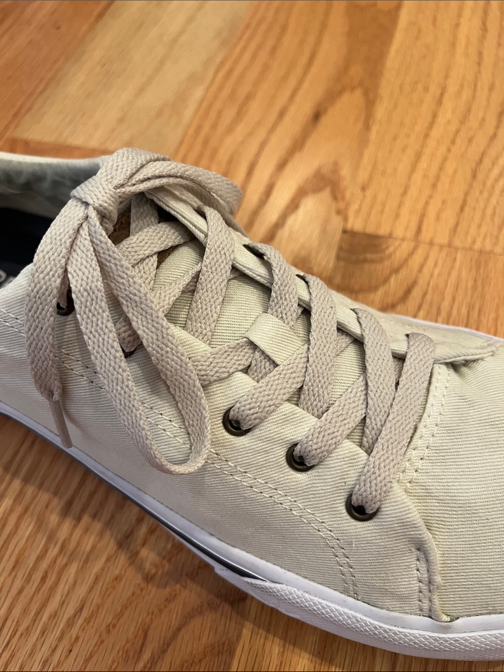 Men's Sperry Low-Top Canvas Sneakers in Light Beige - Picture 3 of 9